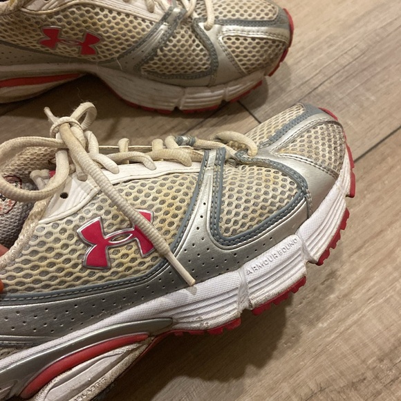 Vintage under armour silver, mesh and pink sneakers, size 8 - Picture 7 of 7